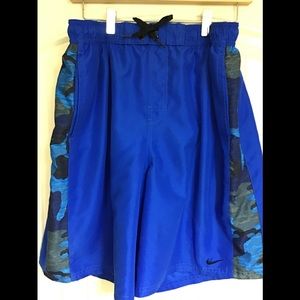 Like new men’s Nike swim trunks size L